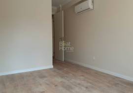 Apartment T3 / Last Floor / New / Box / Storage