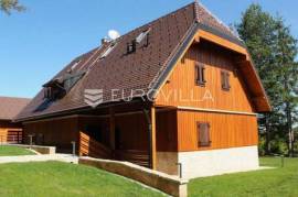 Plitvice Lakes, newly built wooden house on a plot of 9.223m2 near the national park