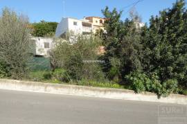 Building plot of 400 m2 located in a residential area of Benamocarra (Málaga)