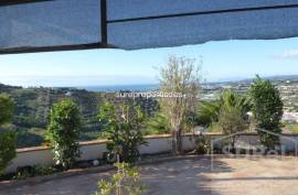 COMFORTABLE COUNTRY HOUSE of 269 m2, located on a hill just 4 km from the beach. PANORAMIC VIEW ON THE COAST