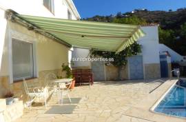 COMFORTABLE COUNTRY HOUSE of 269 m2, located on a hill just 4 km from the beach. PANORAMIC VIEW ON THE COAST