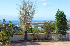 COMFORTABLE COUNTRY HOUSE of 269 m2, located on a hill just 4 km from the beach. PANORAMIC VIEW ON THE COAST