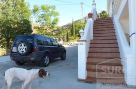 COMFORTABLE COUNTRY HOUSE of 269 m2, located on a hill just 4 km from the beach. PANORAMIC VIEW ON THE COAST