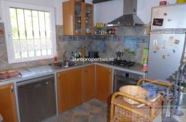 COMFORTABLE COUNTRY HOUSE of 269 m2, located on a hill just 4 km from the beach. PANORAMIC VIEW ON THE COAST