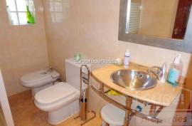 Property of 162 m2 located in the town of Algarrobo (Málaga) composed of 2 new apartments on the same floor (one with 2 bedrooms of 95 m2 approx., And the other with 1 bedroom of 67 m2 approx.)