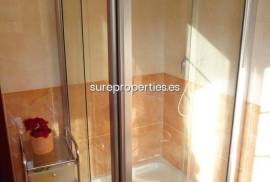 Property of 162 m2 located in the town of Algarrobo (Málaga) composed of 2 new apartments on the same floor (one with 2 bedrooms of 95 m2 approx., And the other with 1 bedroom of 67 m2 approx.)