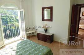 Property of 162 m2 located in the town of Algarrobo (Málaga) composed of 2 new apartments on the same floor (one with 2 bedrooms of 95 m2 approx., And the other with 1 bedroom of 67 m2 approx.)