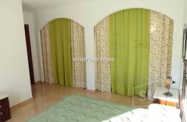 Property of 162 m2 located in the town of Algarrobo (Málaga) composed of 2 new apartments on the same floor (one with 2 bedrooms of 95 m2 approx., And the other with 1 bedroom of 67 m2 approx.)