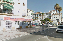 3 commercial premises located in the center of Torre del Mar, near the bus station.