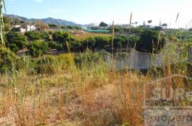 Privacy, nature, proximity to the services of the urban center!