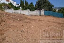 Privacy, nature, proximity to the services of the urban center!