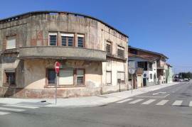 Bifamiliar house in Espinho