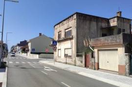 Bifamiliar house in Espinho