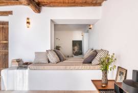 A property that respects tradition and nature in the hills of Marvão