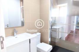 3 bedroom apartment in first line of sea fully refurbished and furnished