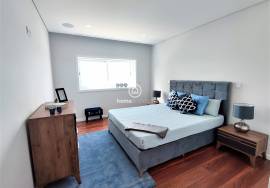 3 bedroom apartment in first line of sea fully refurbished and furnished