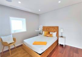 3 bedroom apartment in first line of sea fully refurbished and furnished
