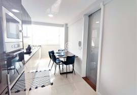 3 bedroom apartment in first line of sea fully refurbished and furnished