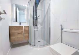 3 bedroom apartment in first line of sea fully refurbished and furnished