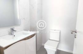 3 bedroom apartment in first line of sea fully refurbished and furnished