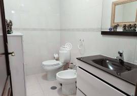 3 bedroom apartment with excellent areas in the city center with closed garage