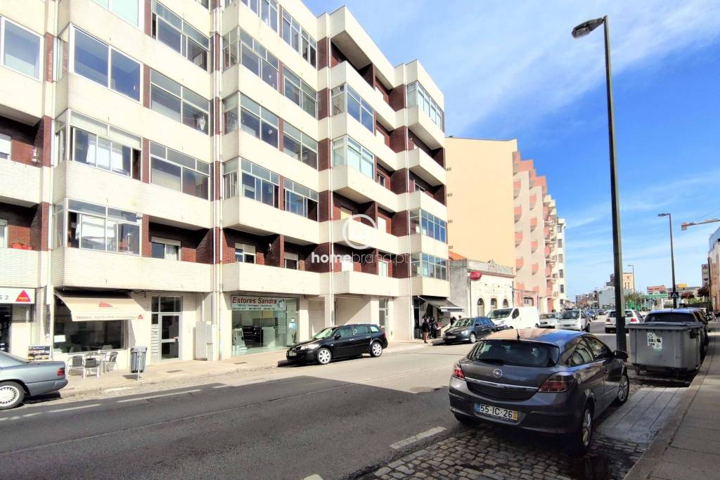 1 bedroom apartment refurbished in the center of Póvoa de Varzim