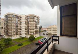 Apartment T2 +1 with garage 400m from the beach