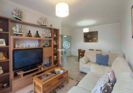 Apartment T2 +1 with garage 400m from the beach