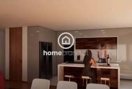 Luxury 5 bedroom villa in the city center, with garage
