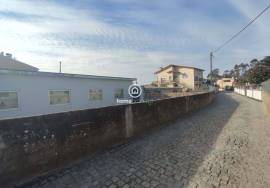 Shop with 272 meters and outdoor space.