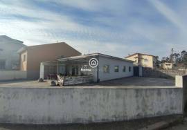 Shop with 272 meters and outdoor space.