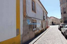 House T3 to recover located in the center of Cuba