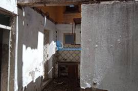 House T3 to recover located in the center of Cuba