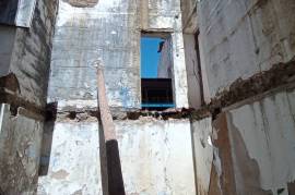 House T3 to recover located in the center of Cuba