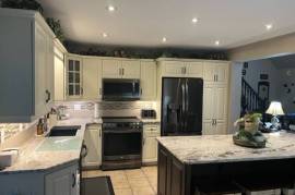 Stunning 4 Bed House For Sale in Strathroy Ontario