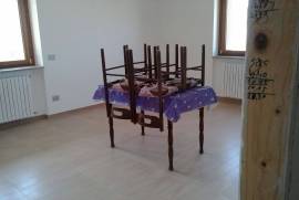 Excellent 3 Bed House For Sale in Orsara Di Puglia