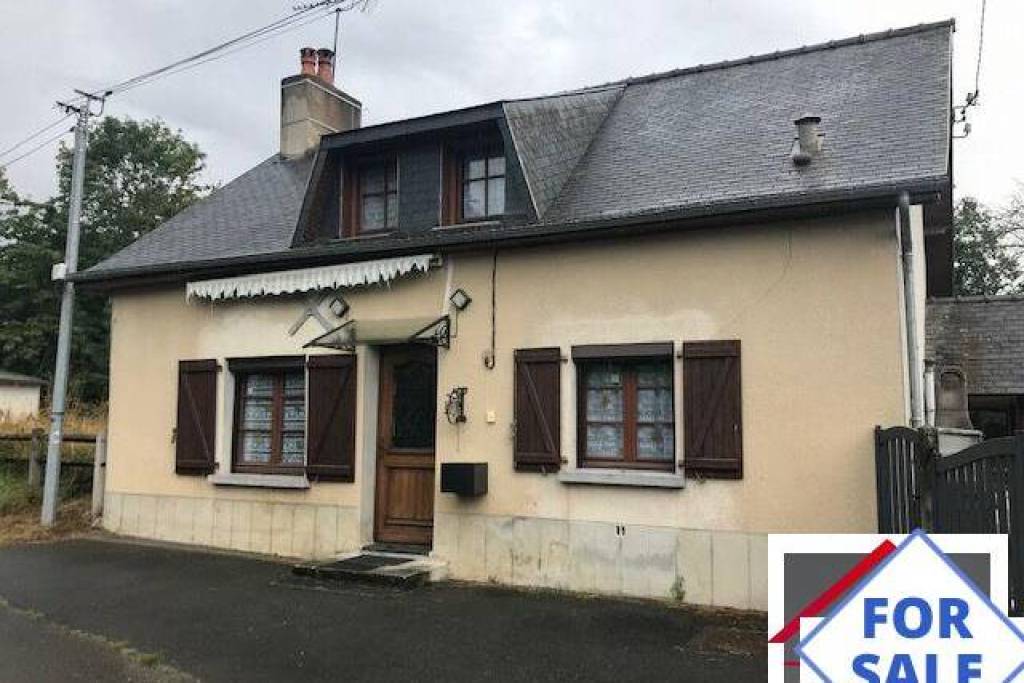 Detached Country House with Outbuilding
