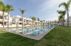NEUBAU EINER WOHNANLAGE MIT BUNGALOW-WOHNUNGEN IN LOS BALCONES, TORREVIEJA