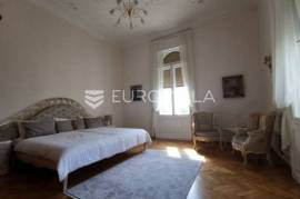 Opatija - Center, luxurious two-room apartment in a beautiful villa, first row to the sea, NKP 118