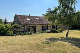 €248400 - Spectacular 4 Bedroom Country House On Over 4.5 Acres