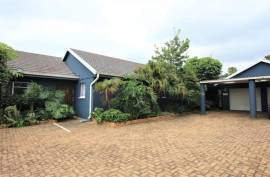 Commercial Office Unit For Sale in Johannesburg South