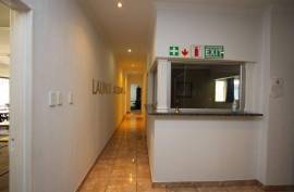 Commercial Office Unit For Sale in Johannesburg South