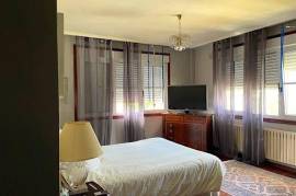 Luxury 5 Bed Villa For Sale in Santiago de Compostela