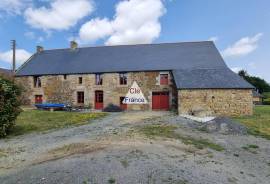 Detached Country House with Outbuilding