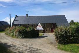 Detached Country House with Outbuilding