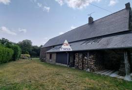 Detached Country House with Outbuilding