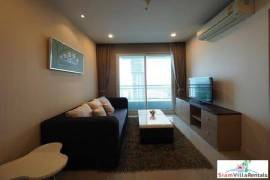 Circle Condominium | Big 46 sqm One Bedroom Condo for Rent in Phetchaburi