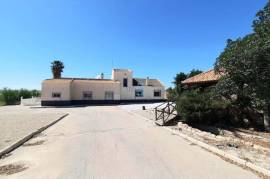 Stunning 4 bed Villa For Sale in Gea y Truyols Murcia