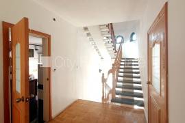 Detached house for sale in Riga, 450.00m2