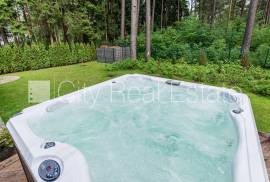 Detached house for sale in Jurmala, 365.00m2